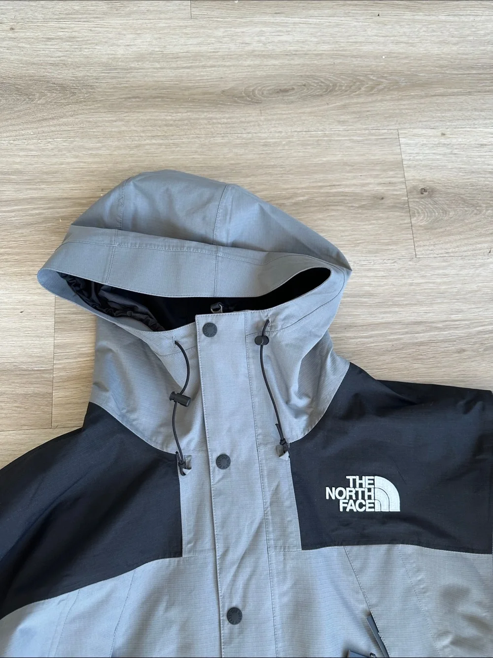 The north face Men’s DRYVENT™ Mono Mountain Jacket